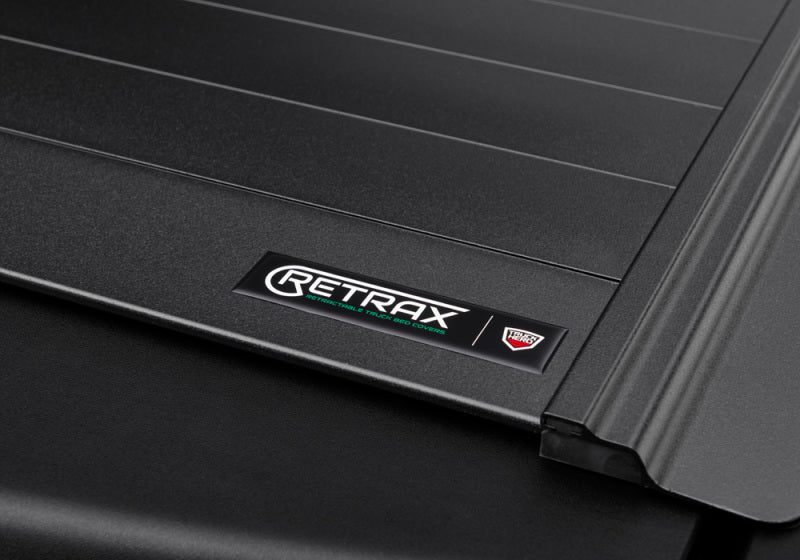 Retrax 17-18 Super Duty F-250-450 Long Bed w/ Stake Pocket MX RetraxPRO MX