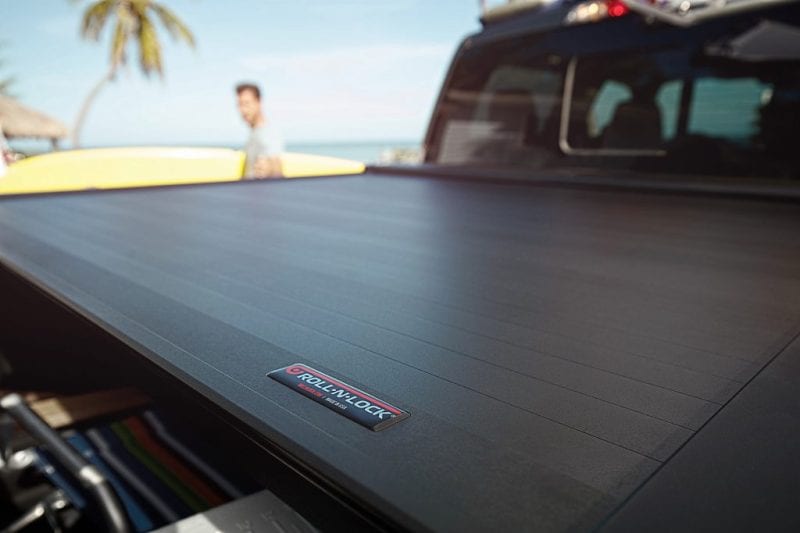 Roll-N-Lock 17-22 Ford F-250/F-350 Super Duty 80-3/8in E-Series Retractable Tonneau Cover