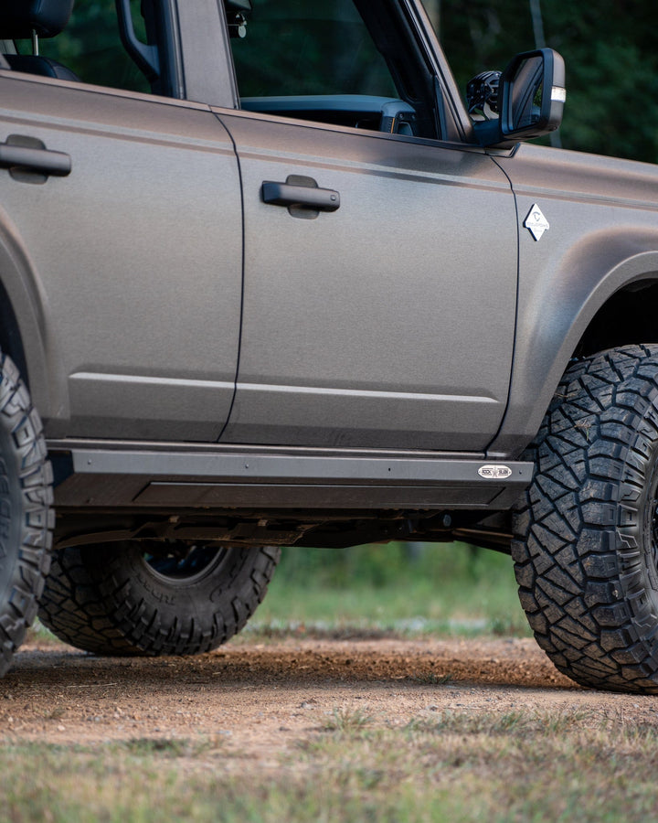 Power Deployable Steps - Rock Sliders - 2021-2023 Ford Bronco 2-door and 4-door