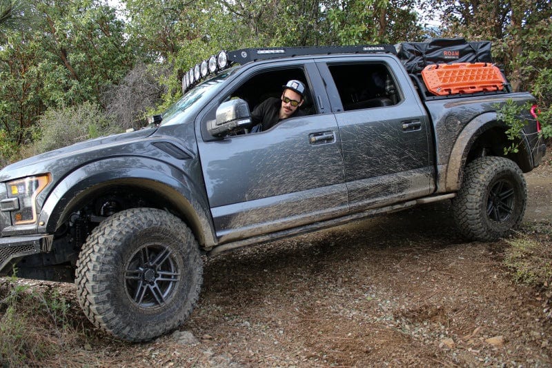 KC HiLiTES 15-20 Ford F-150/Raptor SuperCrew 57in M-Rack Pro6 Light Bar Roof Rack System