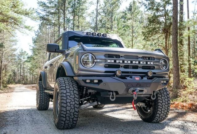 Fab Fours 21-23 BRONCO LIFESTYLE FRONT BUMPER W/ NO GUARD WINCH READY SENSOR COMPATIBLE MATTE BLACK