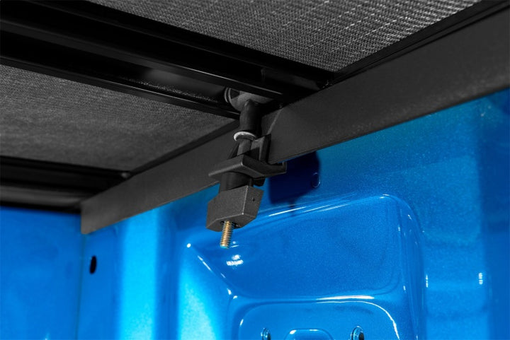 Lund 2019 Ford Ranger (6ft Bed) Genesis Elite Tri-Fold Tonneau Cover - Black