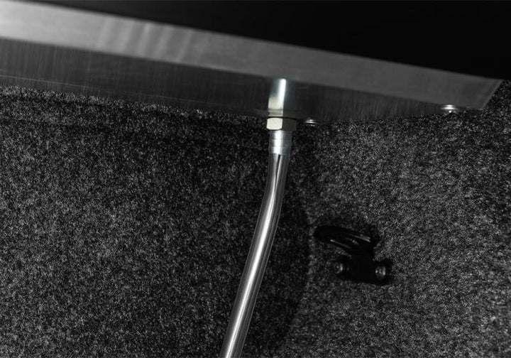 Roll-N-Lock 2021-2023 Ford F-150 67.1in M-Series Retractable Tonneau Cover