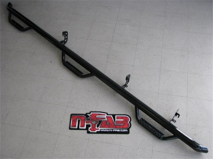 N-Fab Nerf Step 2015-2023 Ford F-150 SuperCrew 5.5ft Bed - Gloss Black - Bed Access - 3in