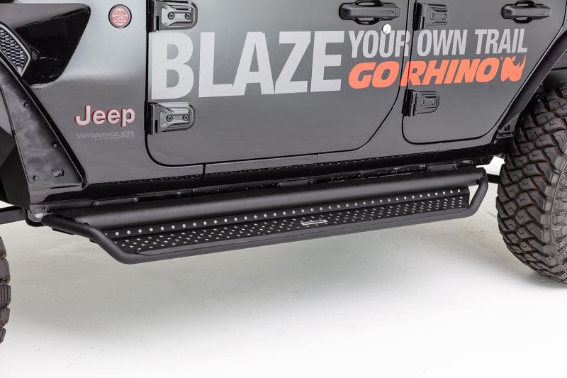 Go Rhino 2015-2023 Ford F-150 Dominator Extreme D1 SideSteps Complete Kit w/SideStep + Brkts