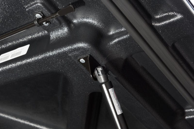 UnderCover 2015-2020 Ford F-150 6.5ft Lux Bed Cover - Tuxedo Black