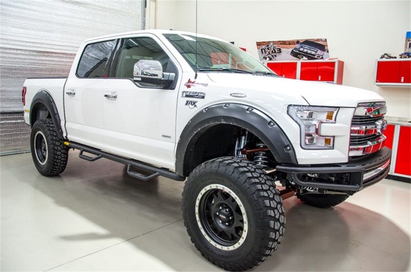 N-Fab Nerf Step 2015-2023 Ford F-150 SuperCrew 5.5ft Bed - Gloss Black - W2W - 3in