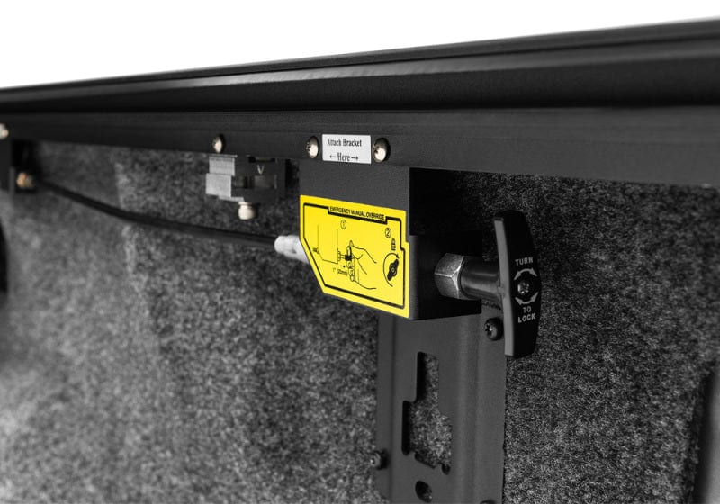 Roll-N-Lock 2021-2023 Ford F-150 67.1in E-Series Retractable Tonneau Cover